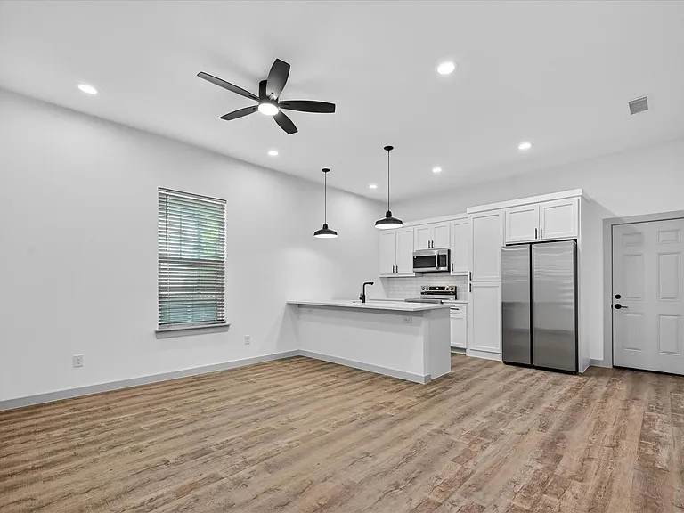 2107 Church St #A — Photo 2