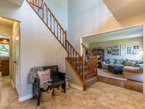 5th image of 1013 Whirlaway Dr