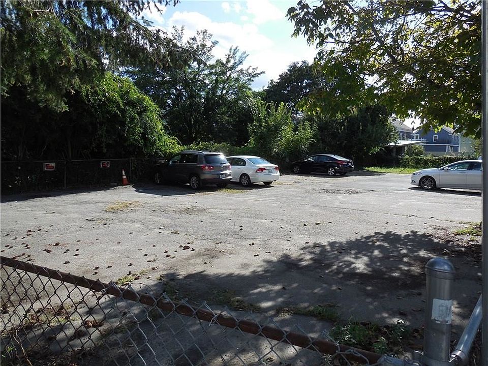 2nd image of 2 Ring St