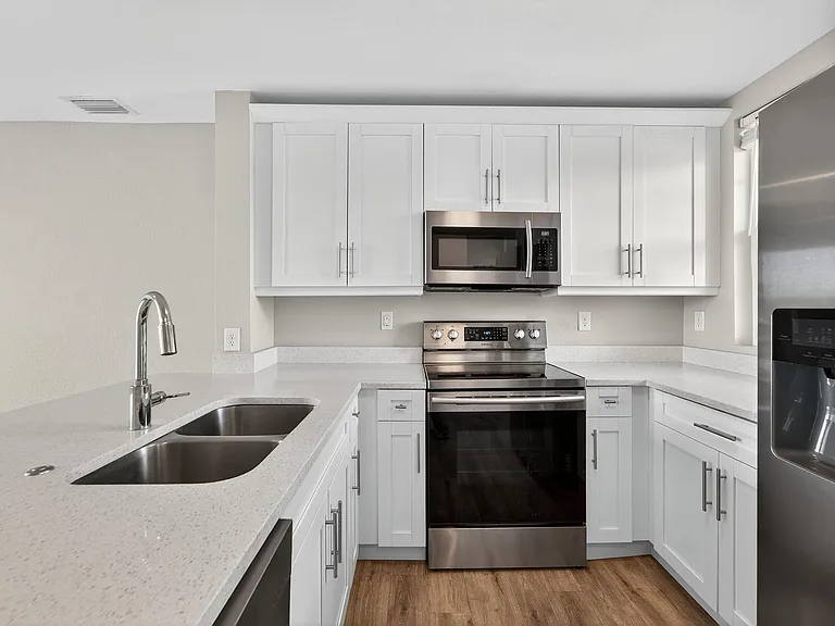 3266 Mangrove Point Dr — Photo 38