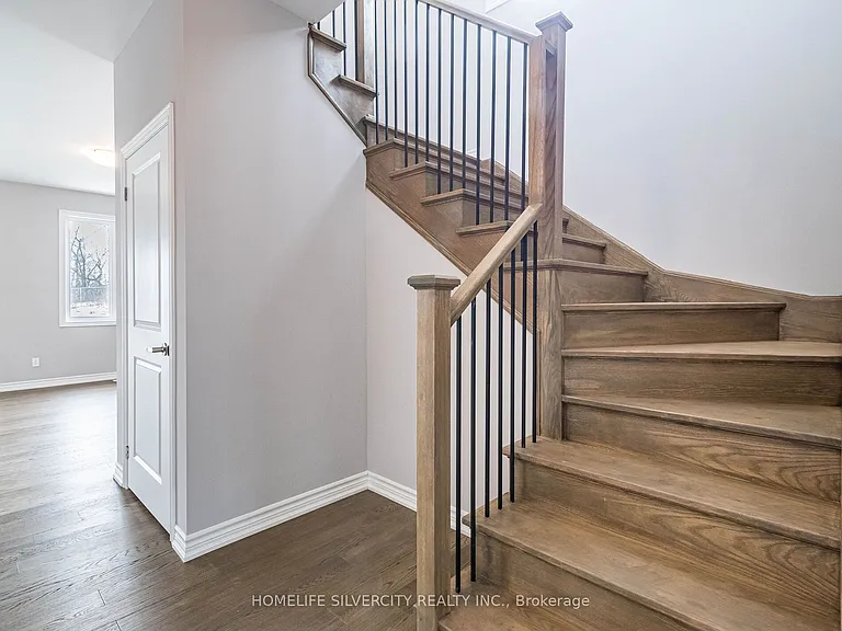 215 Southworth St N — Photo 18