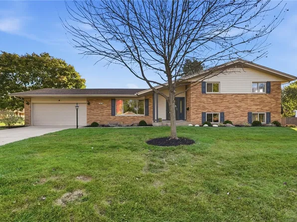 440 E Elmwood Dr, Dayton, OH 45459