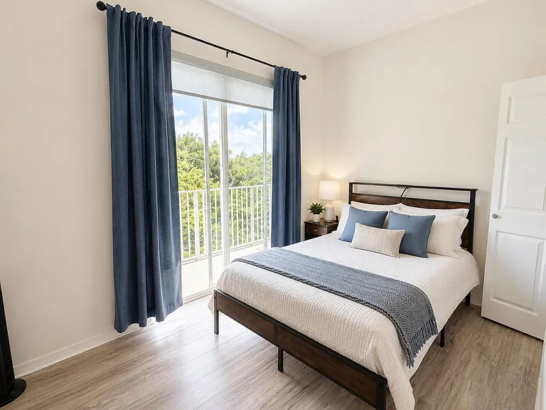 1209 Main St #304 — Photo 9