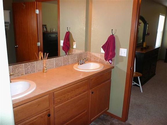 5th image of 18208 E Mansfield Ave