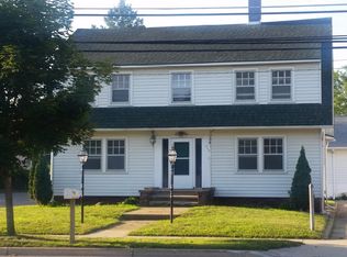117 W Broad St, Linden, MI 48451