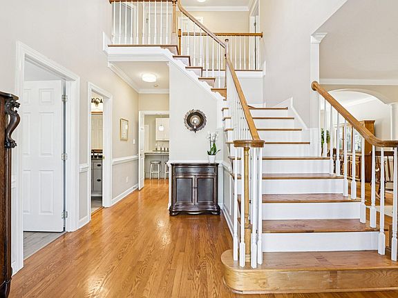 4th image of 200 Ridge Creek Dr