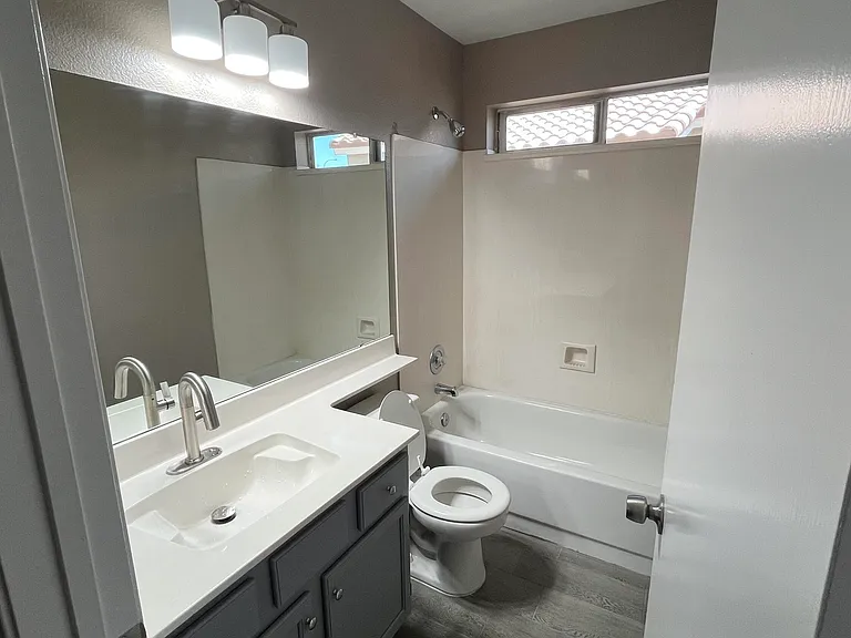 1690 E Countrywalk Ln — Photo 16