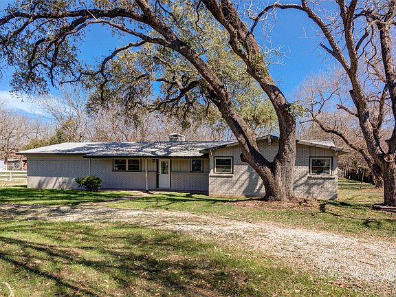 3rd image of 11811 Sleepy Hollow Rd