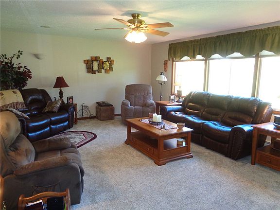 4th image of 1016 Hendy Hollow Rd