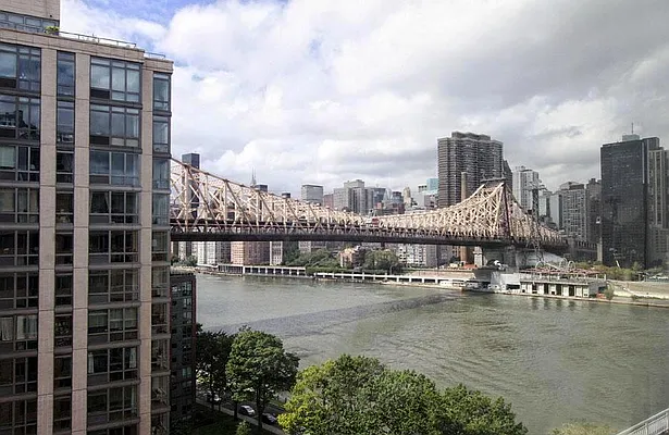 Rented by Avenues Real Estate | media 30