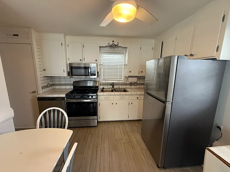 19 Kentville Ter #A — Photo 6