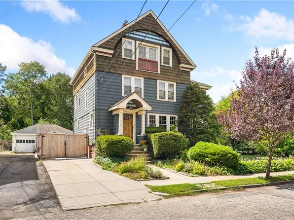 31 Marcy St, Cranston, RI 02905