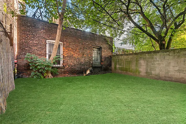 Rented by Corcoran | media 2