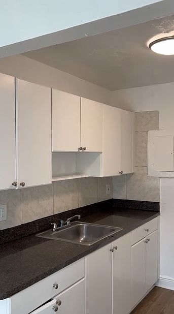 1st image of 401 SW 13th Pl APT 722