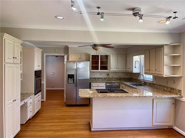119 Woodlawn Dr NE — Photo 13
