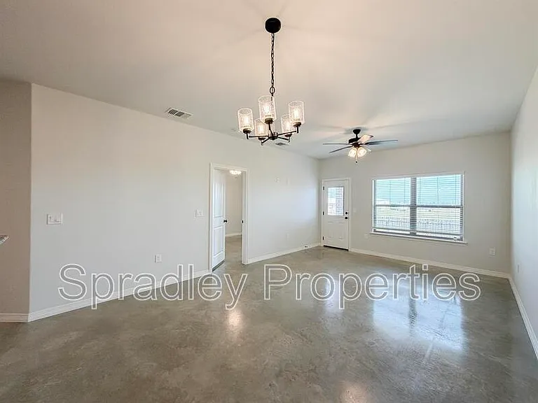 303A Juniper Dr — Photo 9