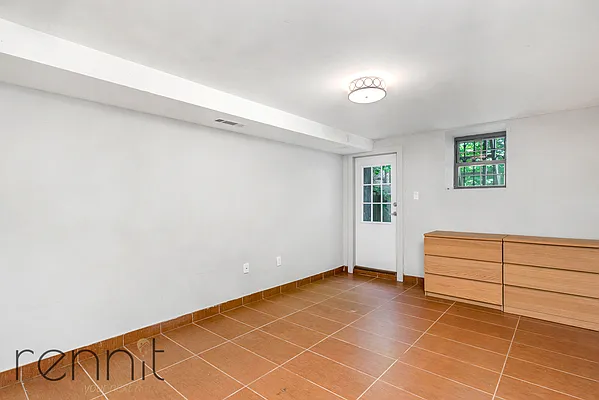 Rented by Rennit Inc. | media 10