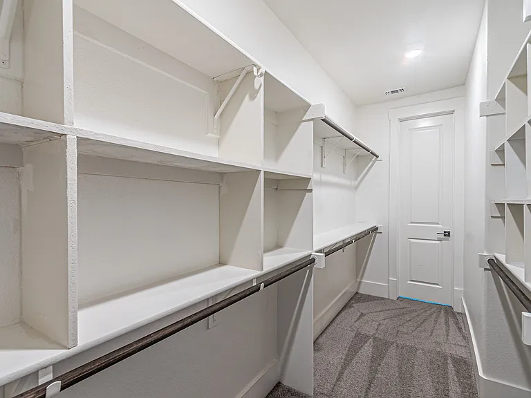 4878 Limousine Ln — Photo 32
