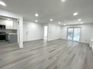 24-27 43rd St #3B, Astoria, NY 11103