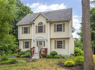 14 Forest St, Reading, MA 01867