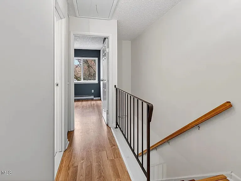 80 Crestwood Ter — Photo 5