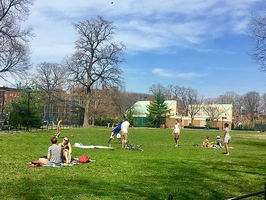 Rented by City Vista Inc | media 51