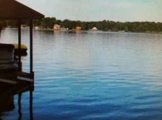 1176 Lake Shore Dr N, Goreville, IL 62939