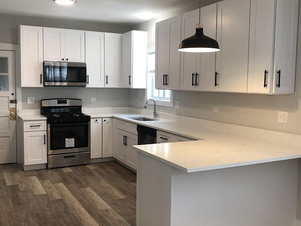 1st image of 5642 N Maplewood Ave #2