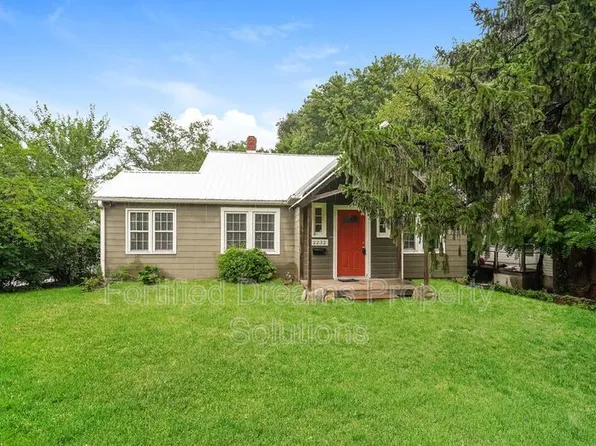 2232 Ivy Ave, Winston Salem, NC 27105