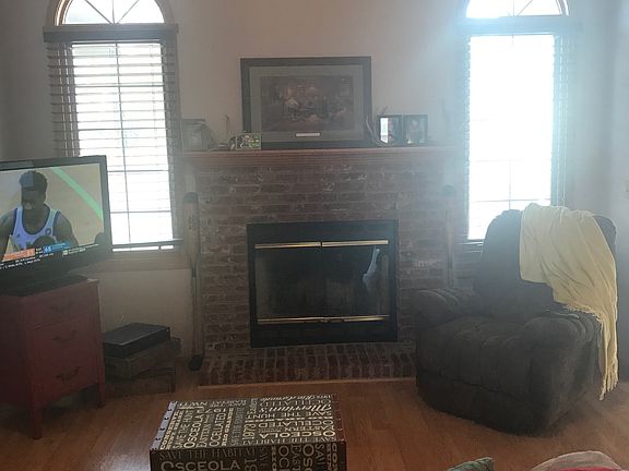 2nd image of 2800 Academy Ave