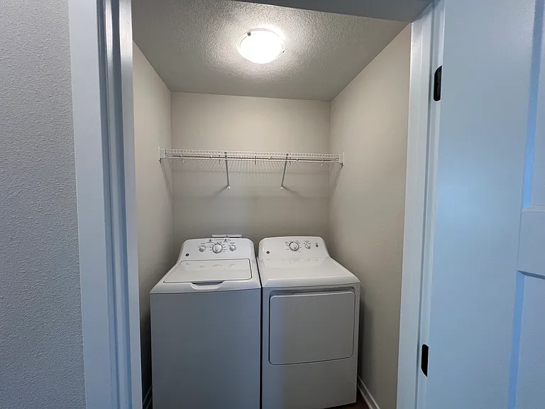 601 NE Hart Ln #1 — Photo 22