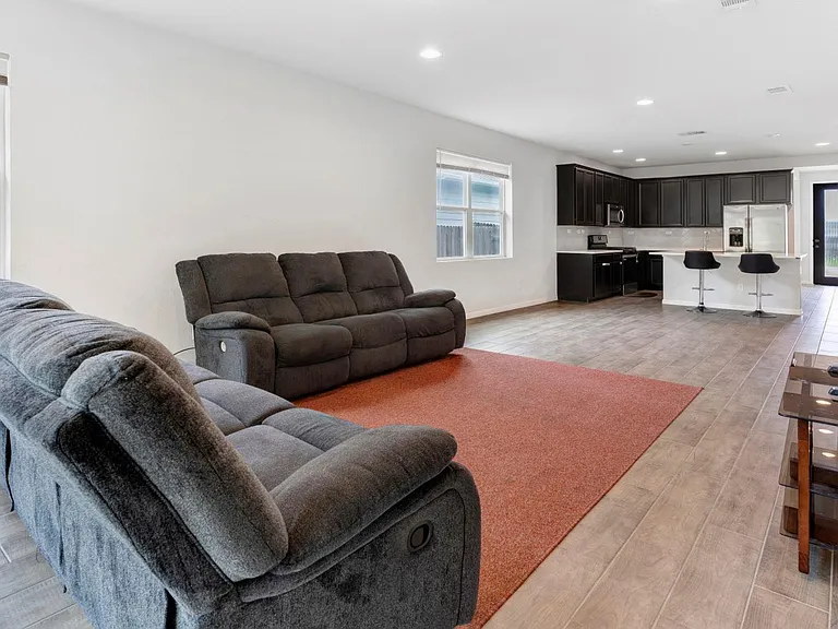 420 Winding Hollow Ln — Photo 10