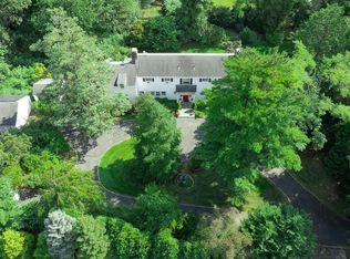 12 W Mall Drive, Huntington, NY 11743