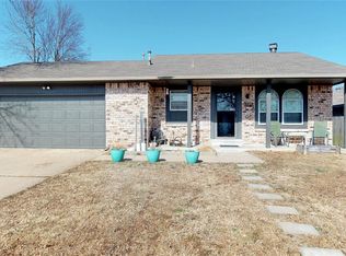 904 W Pittsburg St, Broken Arrow, OK 74012