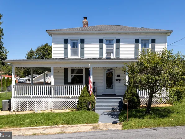 602 1st St, Shenandoah, VA 22849