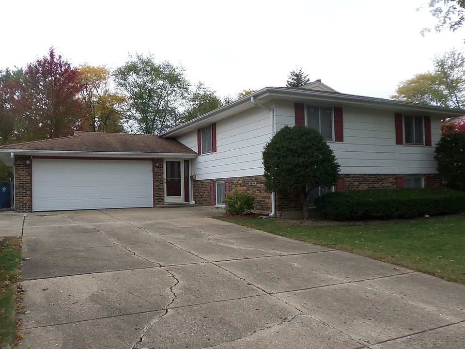 1st image of 1501 Bates Ln