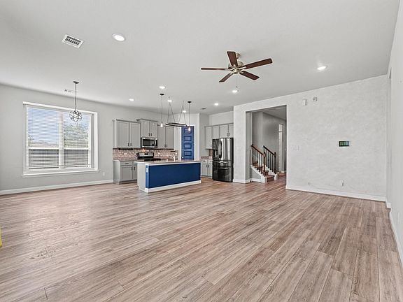 5th image of 12402 Oakleaf Bend Dr