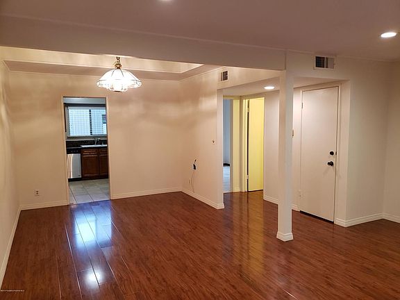 4th image of 334 N Orange Grove Blvd