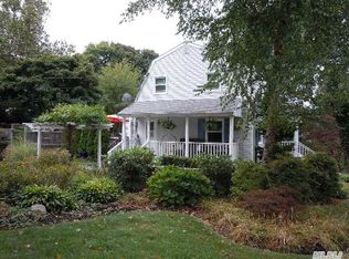 12 Queens St, Huntington, NY 11743