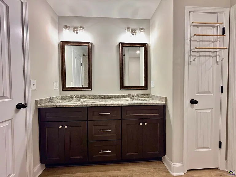 212 Beau Claire Cir — Photo 46