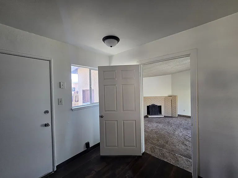 2710 Fern Way — Photo 6