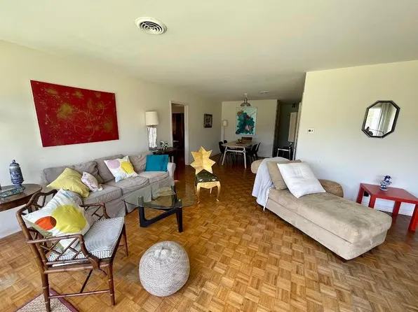 239 Shell Beach Dr, Lake Charles, LA 70601