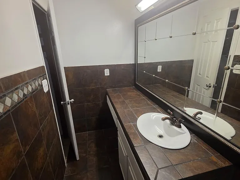 4825 Rolling Stone Ave — Photo 11