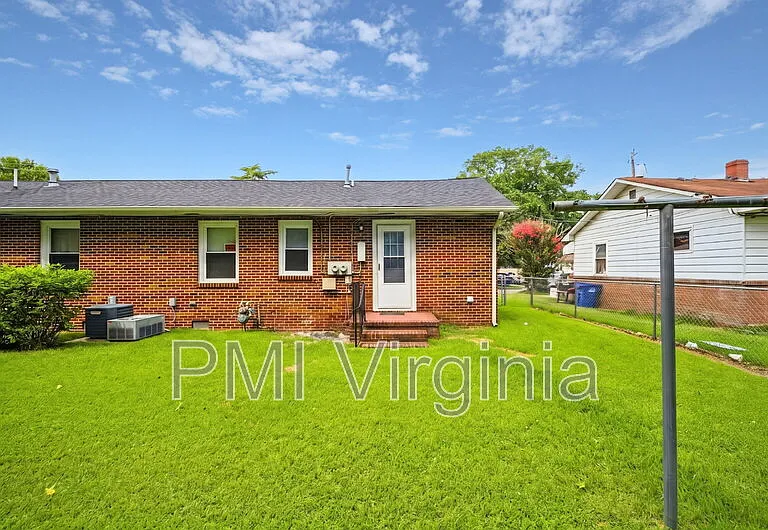 58 Radford St — Photo 16