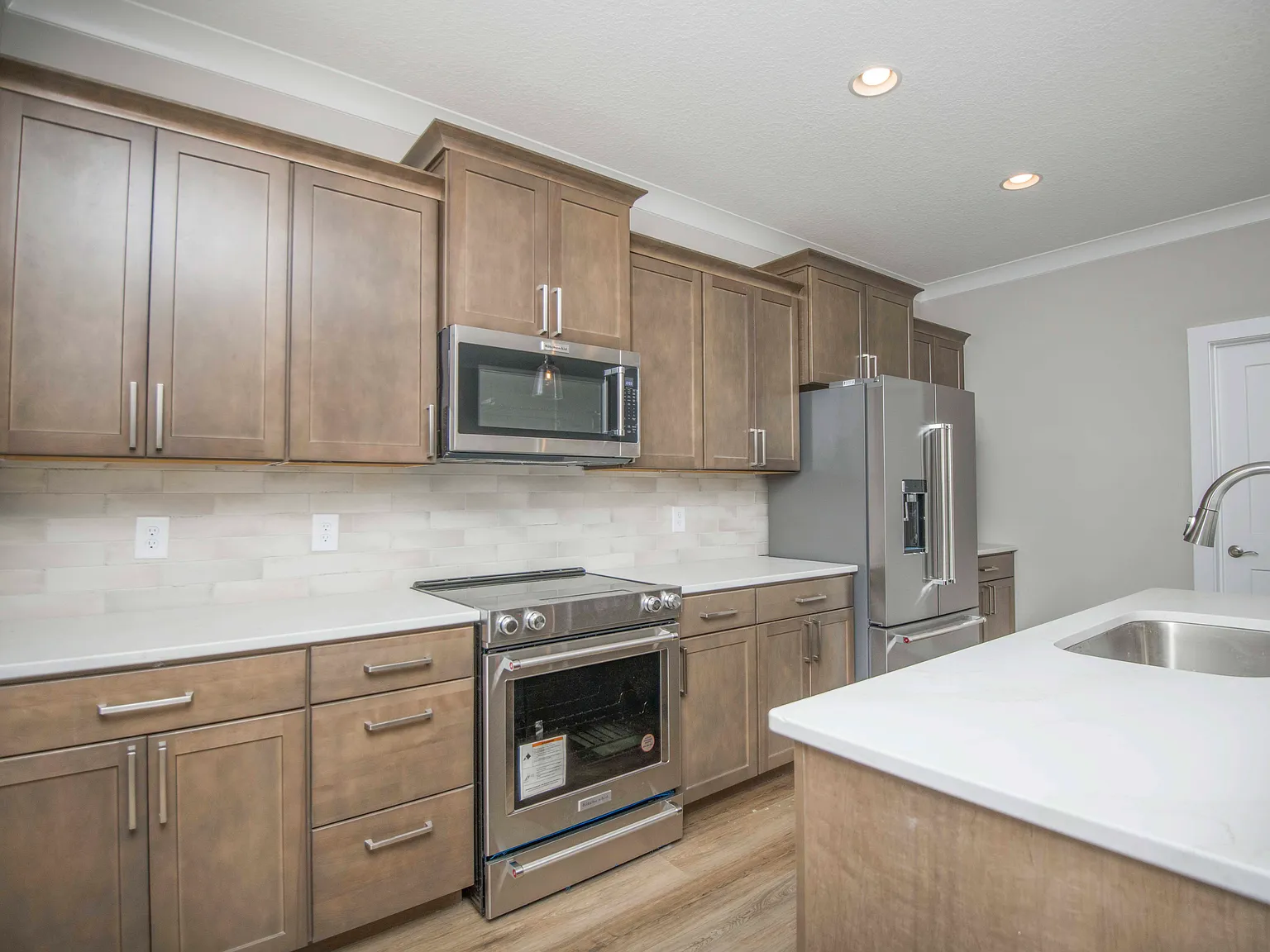 3 bed, 2.5 bath, 1868 sqft, $2,400 — Photo 4