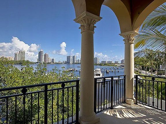 3rd image of 3903 Island Estates Dr