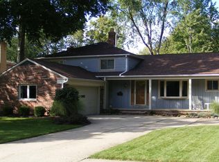 9510 Stoney Creek Ln, Parma Heights, OH