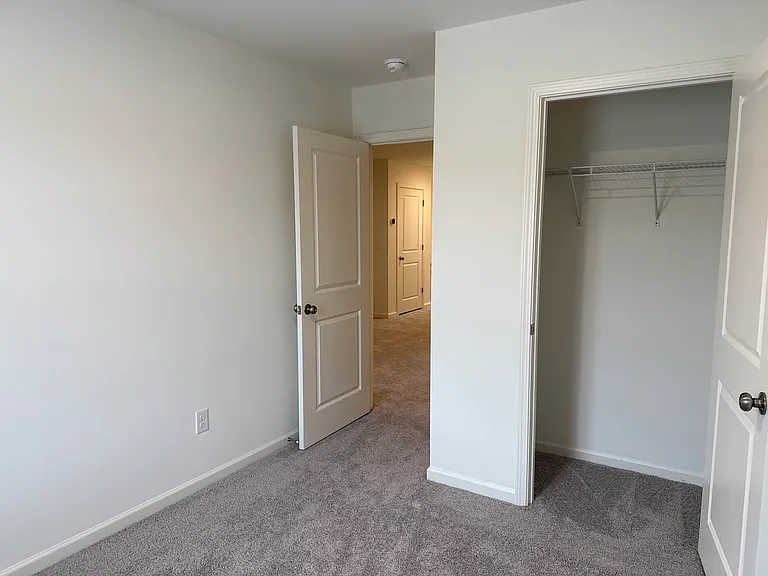 2445 Brookville Dr #B — Photo 22