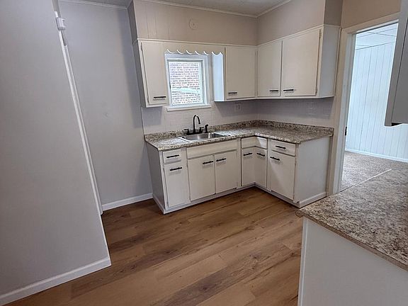 5th image of 4026 E 123rd St #Sfh