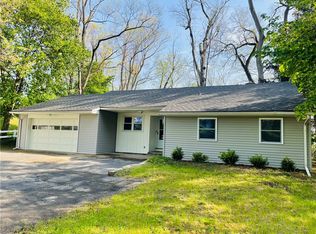 29 Beaufort Pl, East Rochester, NY 14445